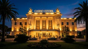 Vista nocturna do Casino Estoril iluminado com a sua arquitectura clássica